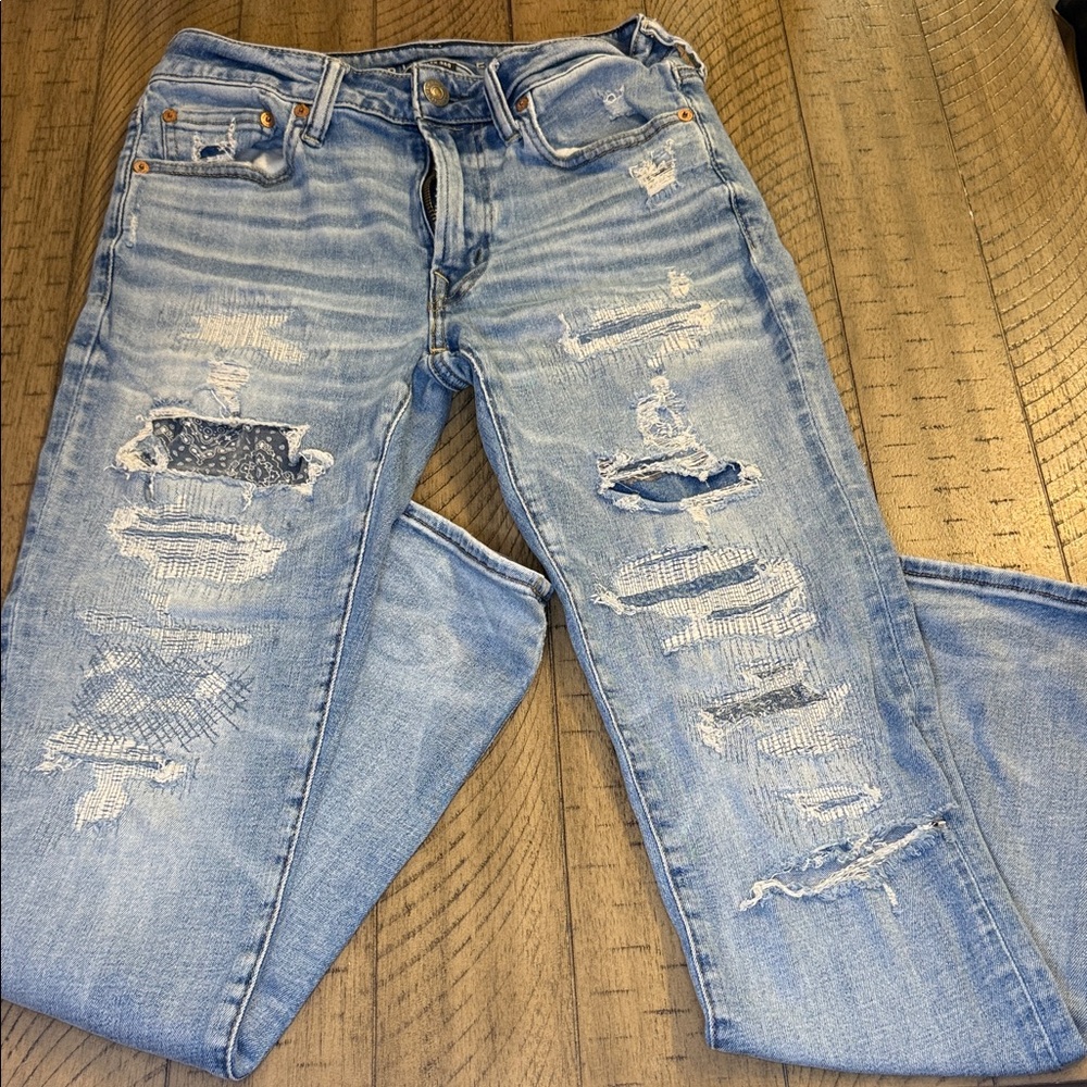 American Eagle Outfitters Light Blue Distressed Jeans